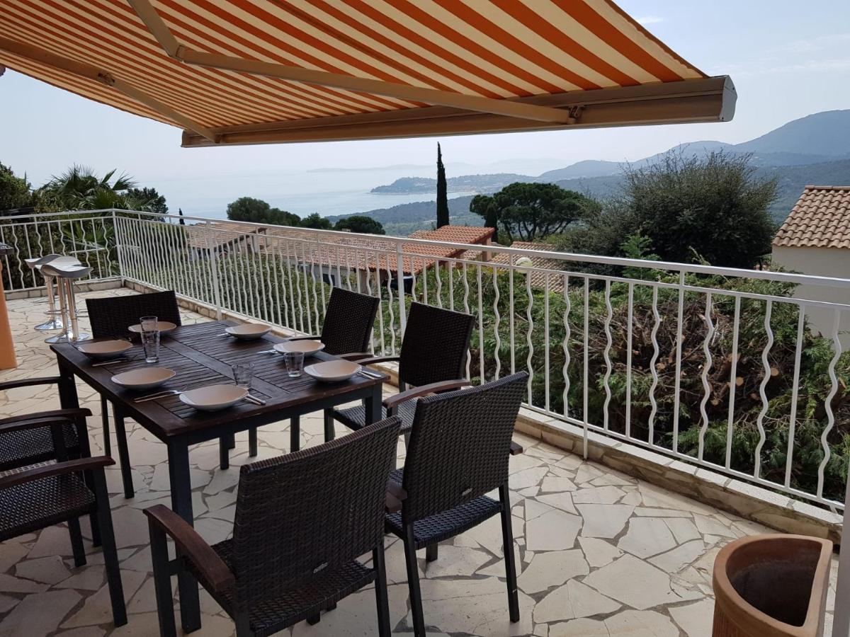 Villa mit großartigem Panoramablick auf das Meer und direkt am Pool La Croix-Valmer Exterior foto