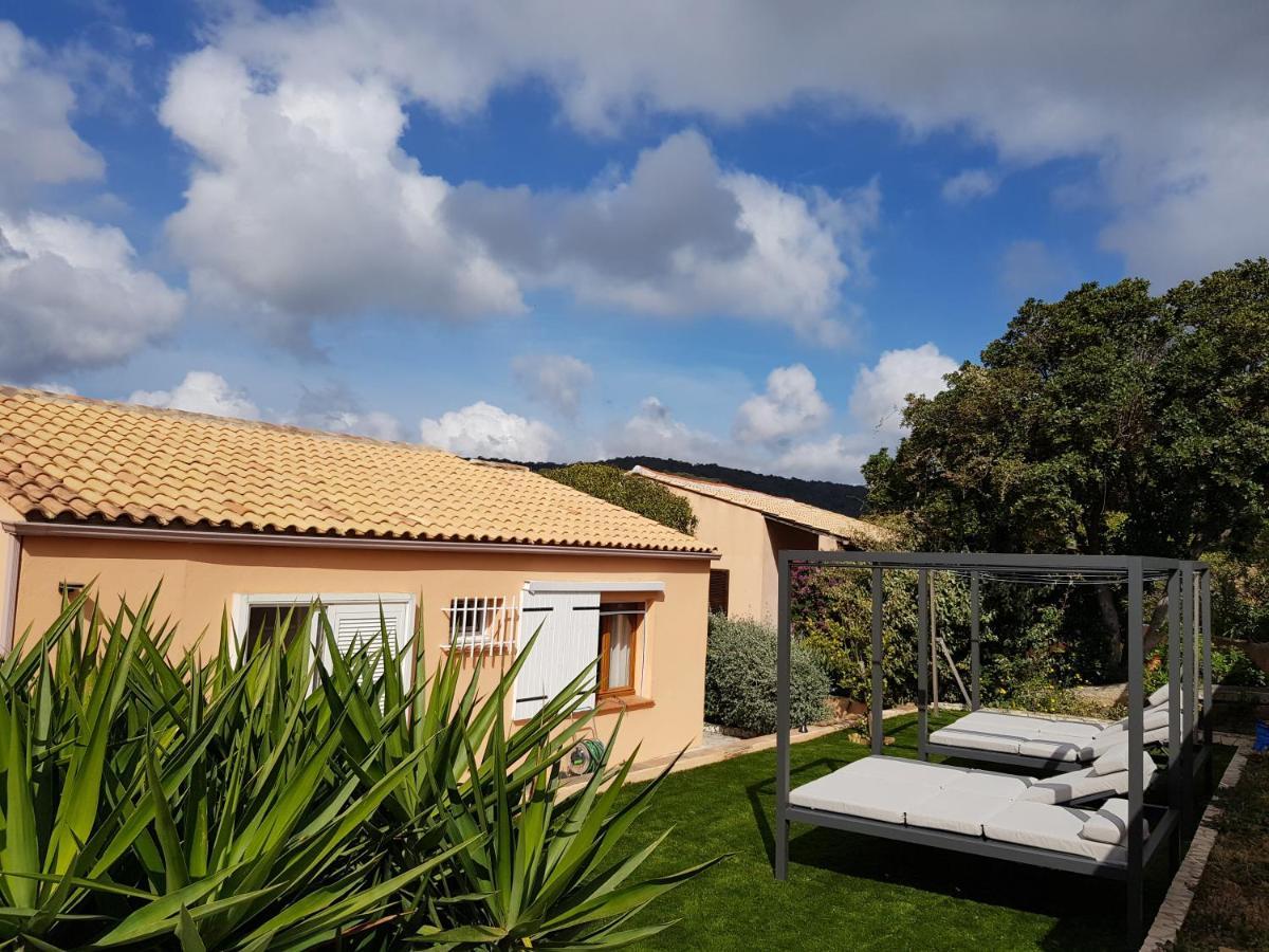 Villa mit großartigem Panoramablick auf das Meer und direkt am Pool La Croix-Valmer Exterior foto